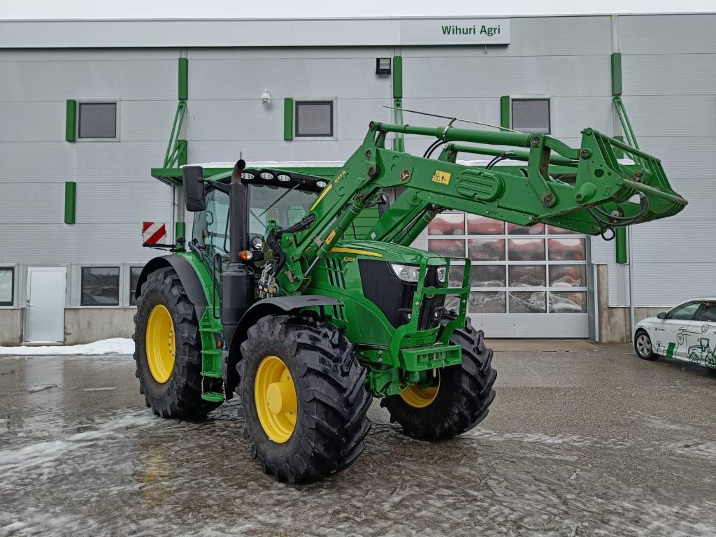 John Deere 6215 R